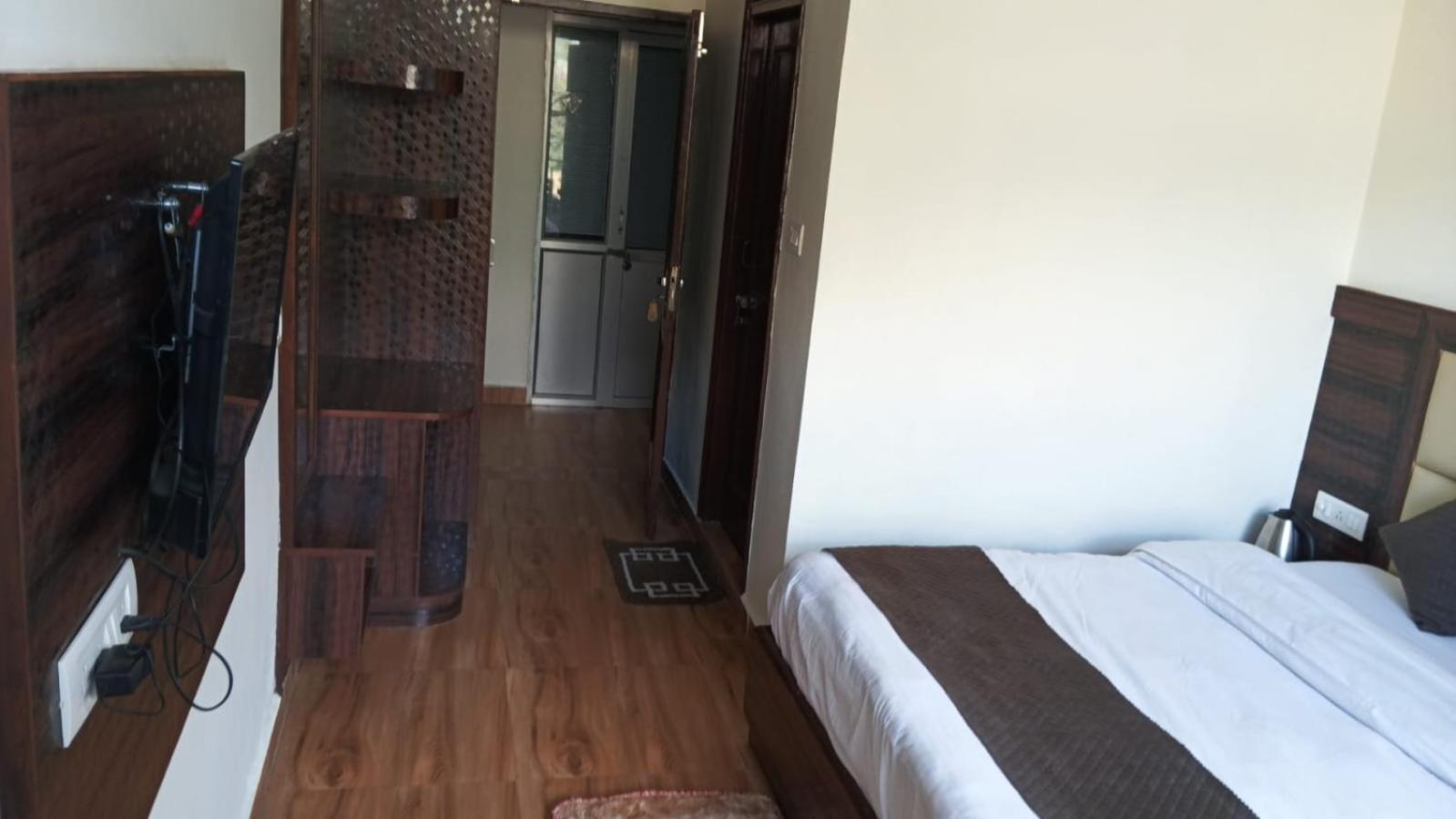 Hotel Hillora Mcleodganj McLeod Gandzs Kültér fotó